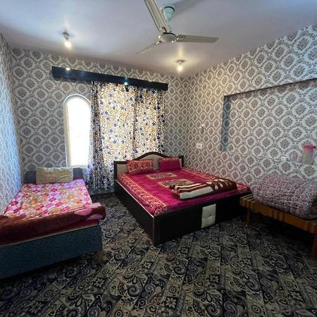 Hotel Kashmir Heaven Srīnagar Zewnętrze zdjęcie